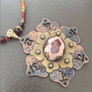 SilviasCreations Spectacular Chakra Necklace